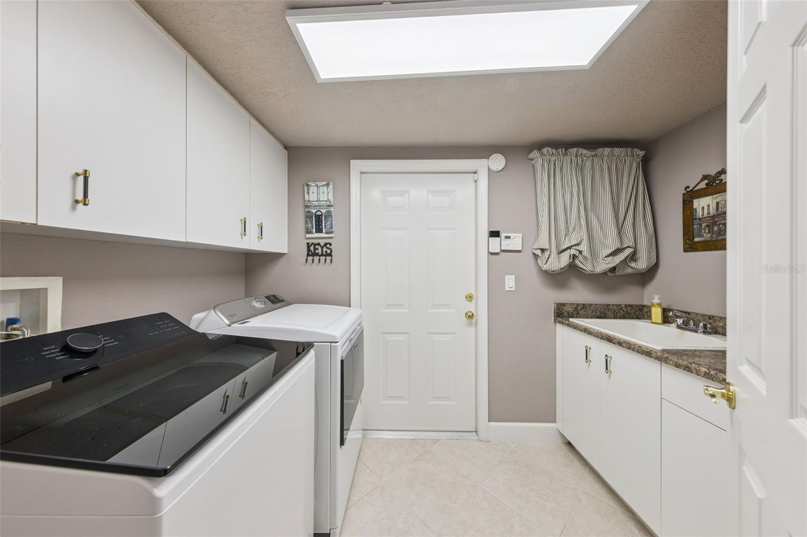 SANCTUARY ON SPRUCE CREEK 03 - Residential