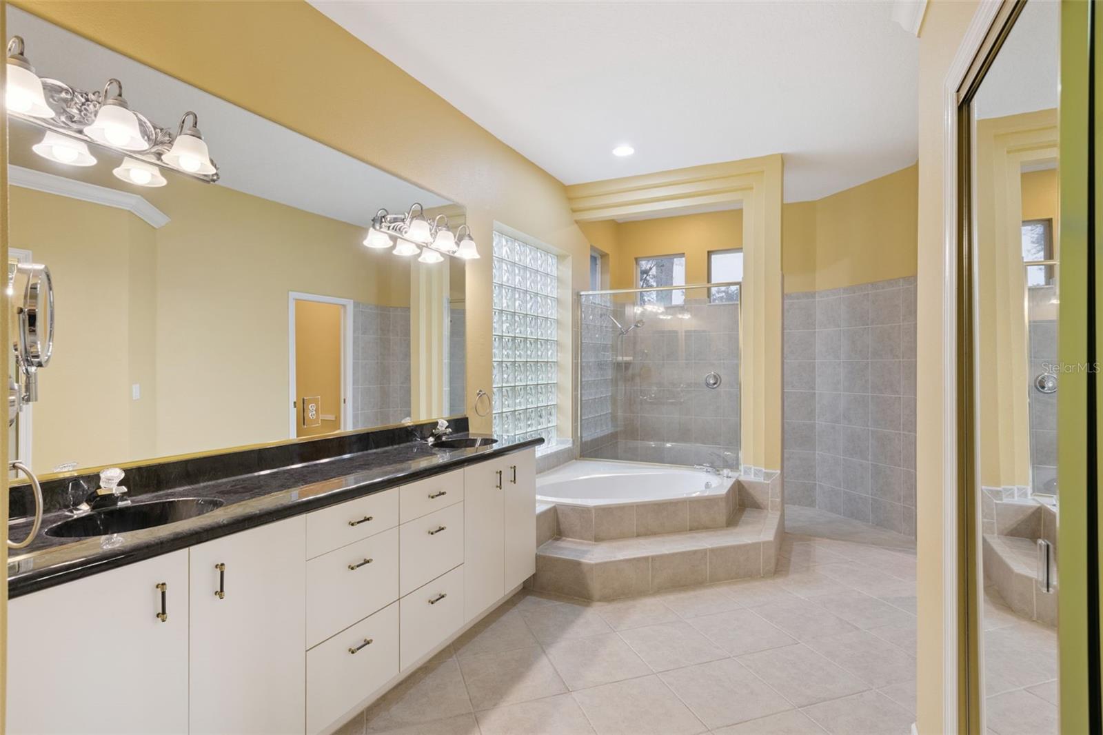 SANCTUARY ON SPRUCE CREEK 03 - Residential