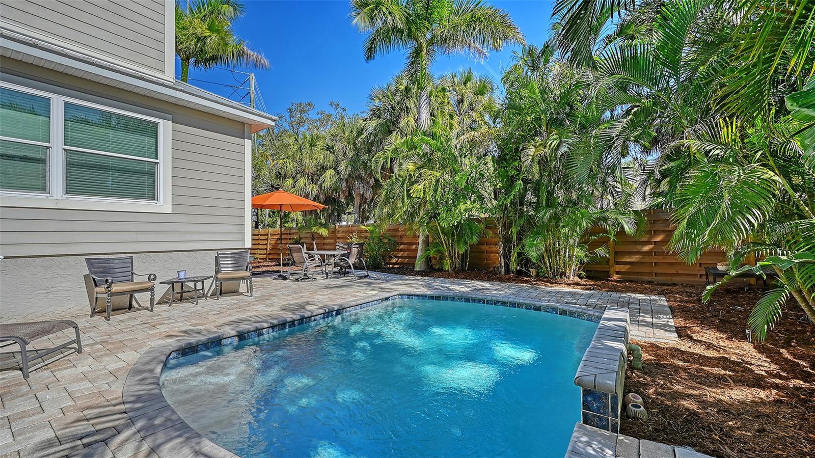 SARASOTA BEACH - Residential