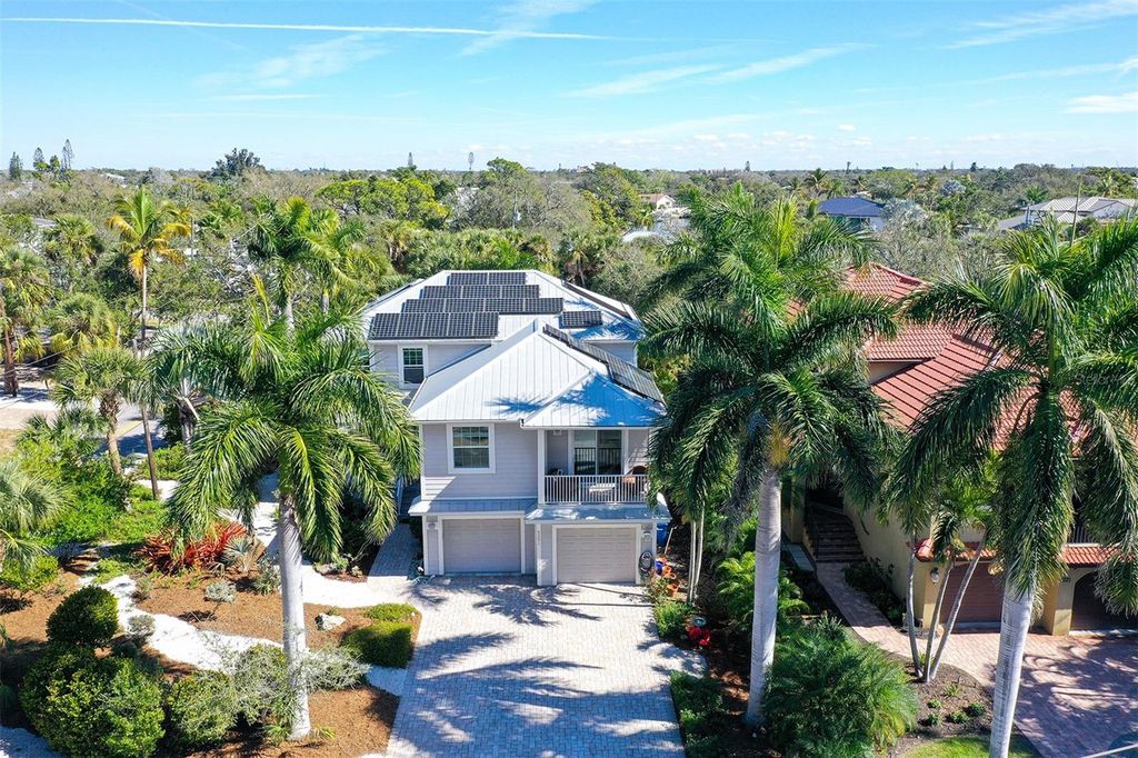 Photo of 5201 Avenida Del Mare, Sarasota, FL 34242 (MLS # A4680975)