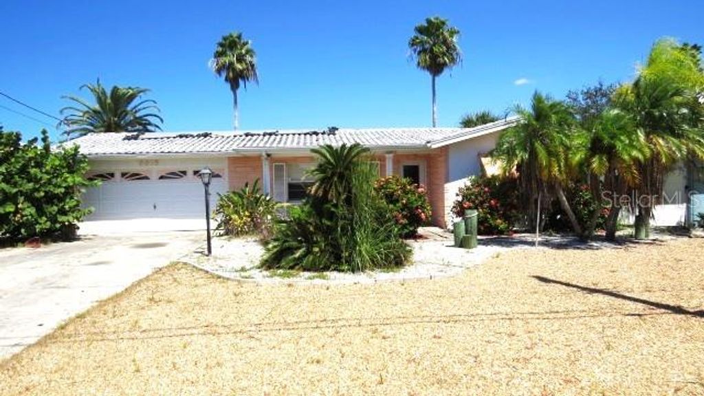 Photo of 3915 Headsail Drive, New Port Richey, FL 34652 (MLS # TB8433738)