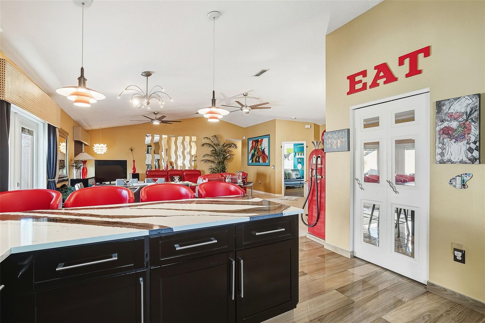 MAPLE LAKES - Residential