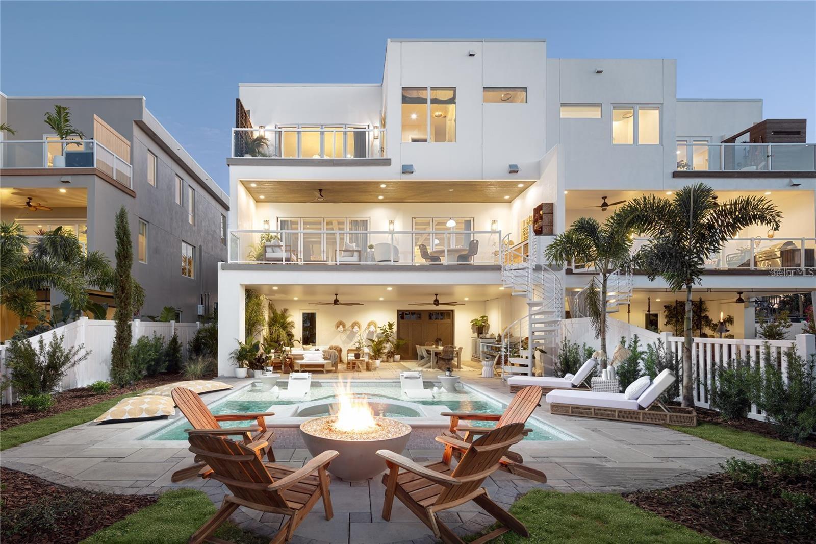 322 CAPRI BOULEVARD