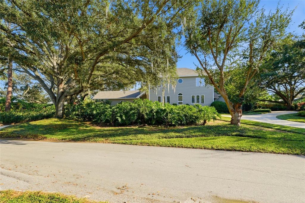 Photo of 3 Brogden Court SE, Winter Haven, FL 33880 (MLS # L4957322)