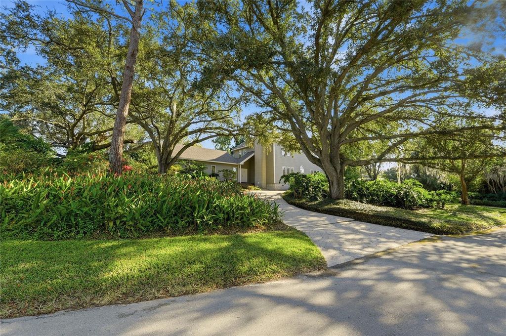 Photo of 3 Brogden Court SE, Winter Haven, FL 33880 (MLS # L4957322)