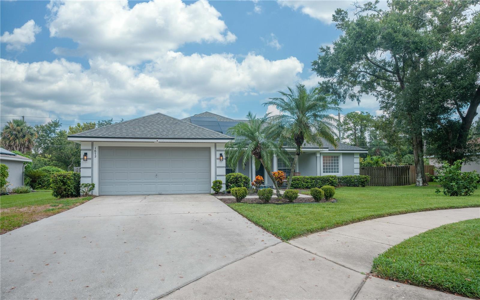1672 MALCOLM POINTE DRIVE