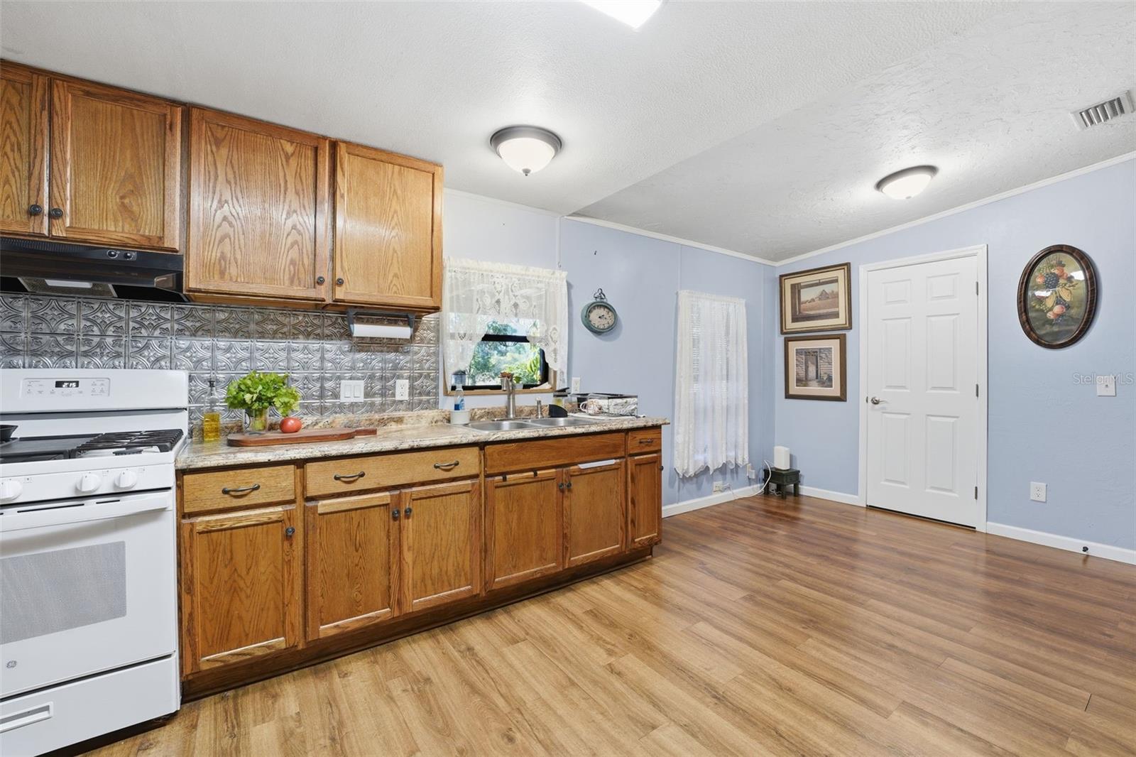 PINE CREEK ACRES - Residential