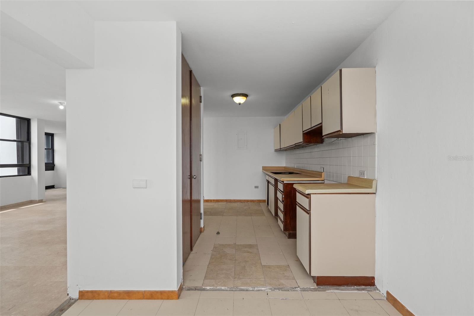 2 WASHINGTON STREET 1002