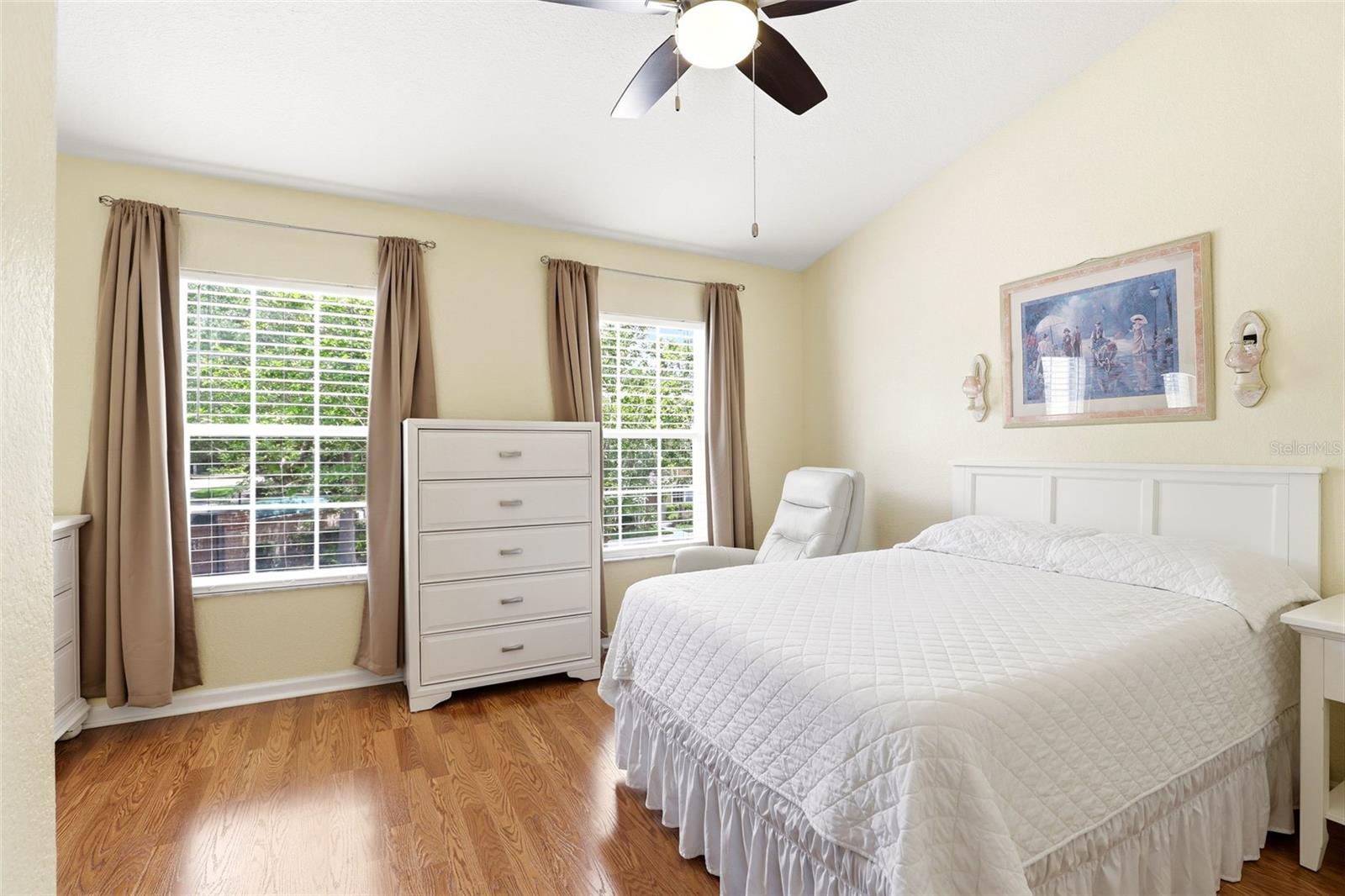 REGENCY OAKS UNIT ONE - Residential