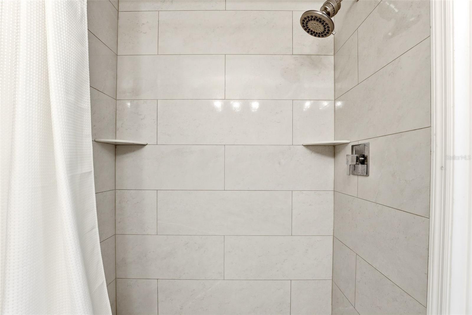 REGENCY OAKS UNIT ONE - Residential