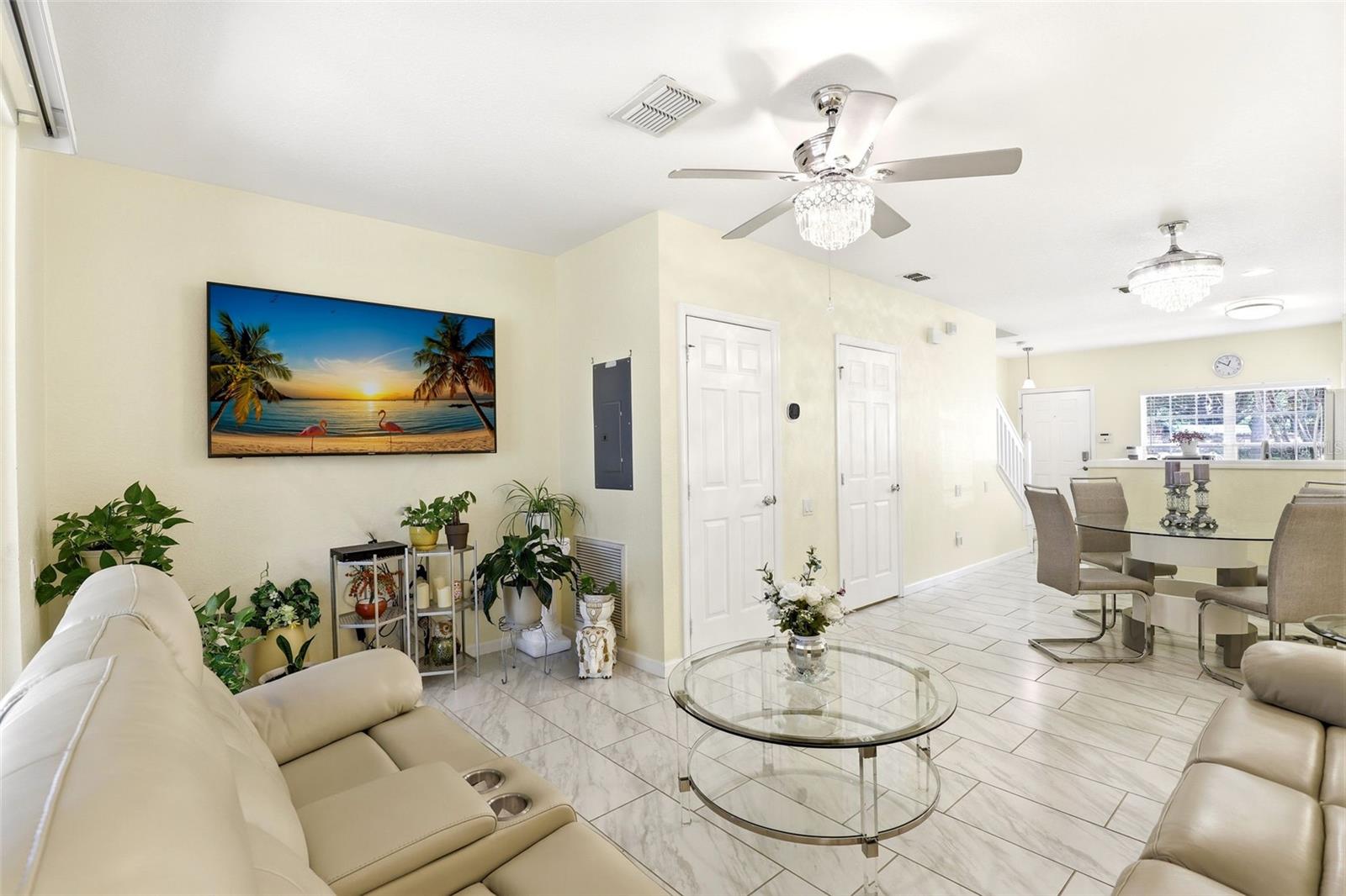 REGENCY OAKS UNIT ONE - Residential