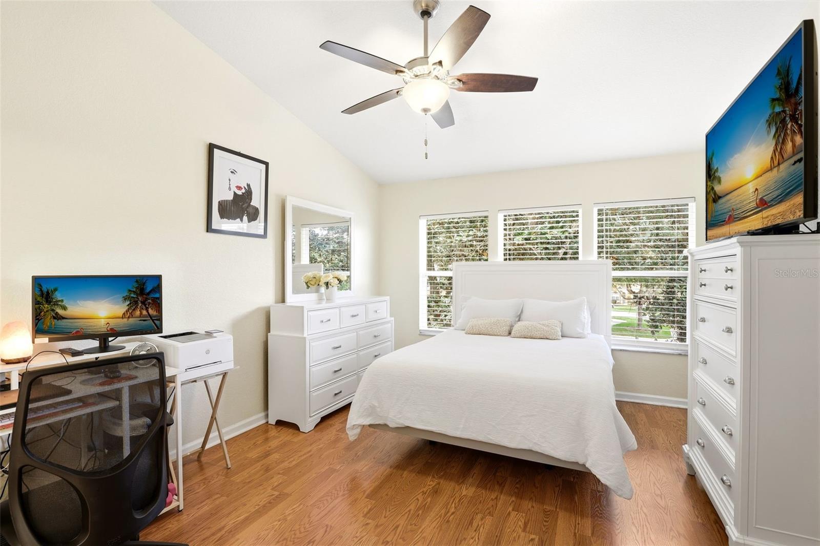 REGENCY OAKS UNIT ONE - Residential