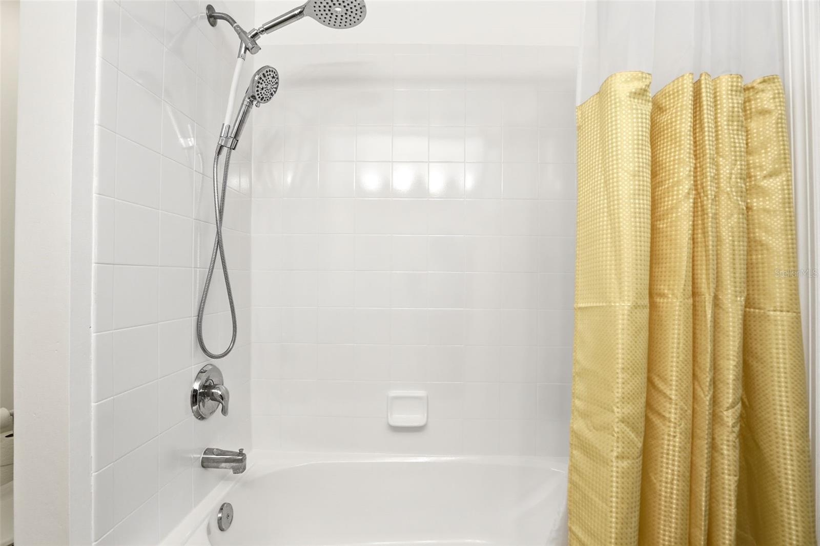 REGENCY OAKS UNIT ONE - Residential