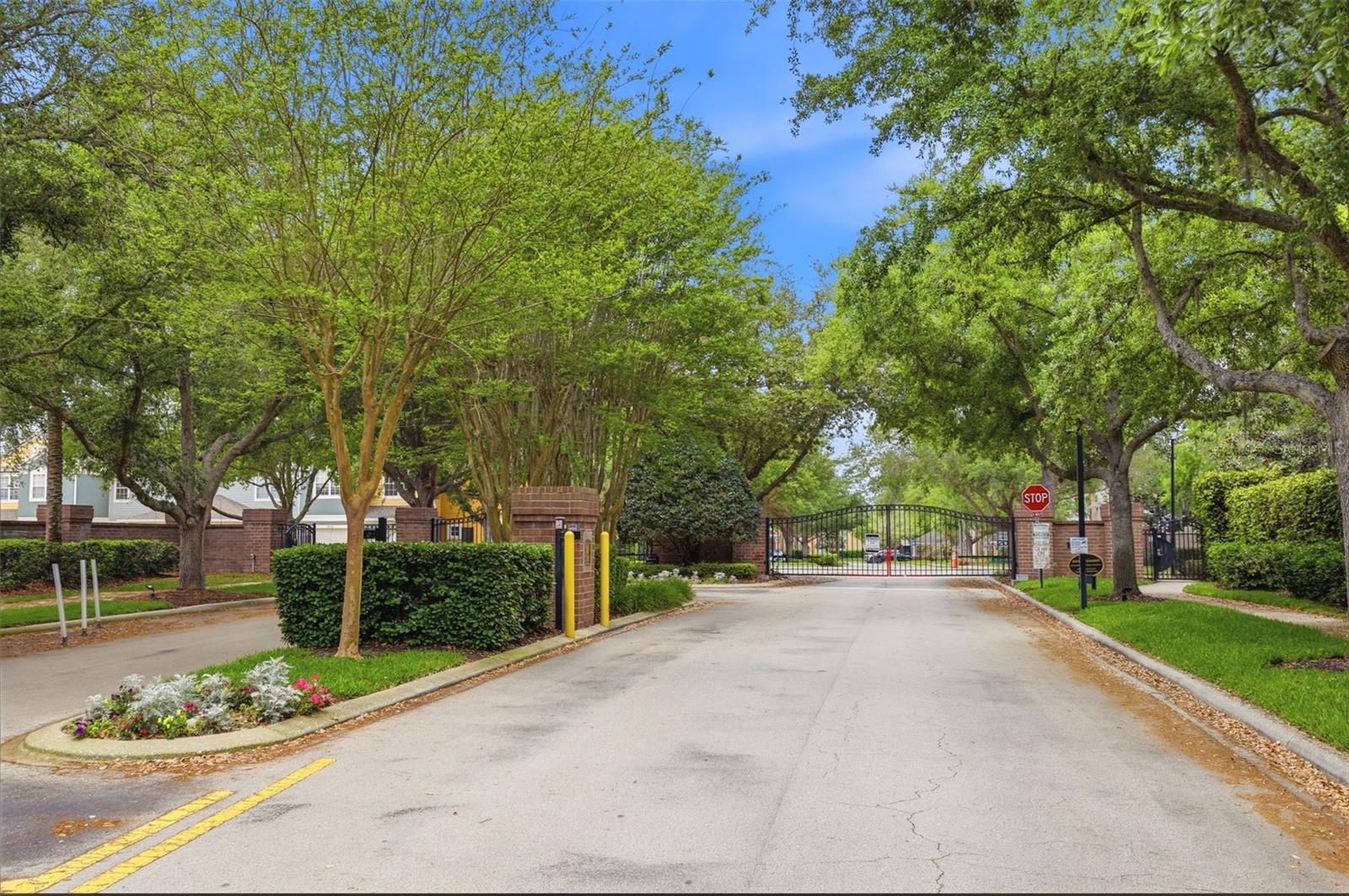 REGENCY OAKS UNIT ONE - Residential