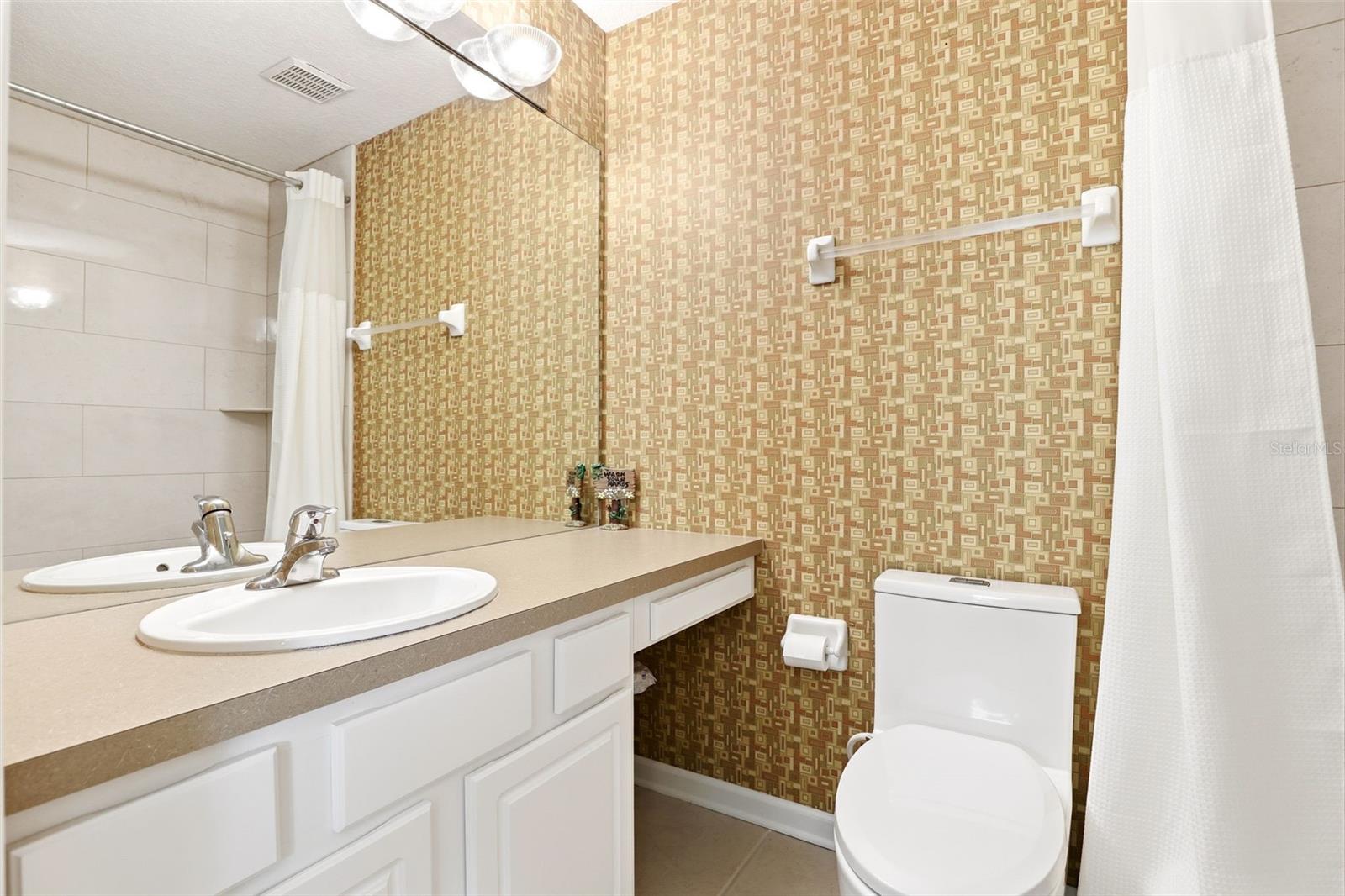 REGENCY OAKS UNIT ONE - Residential