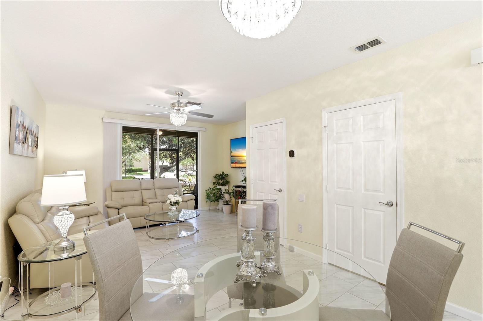 REGENCY OAKS UNIT ONE - Residential