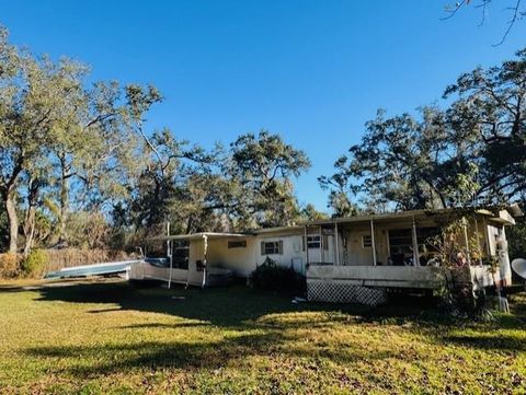 Photo of 11417 SW 42nd Terrace, Webster, FL 33597 (MLS # G5106758)