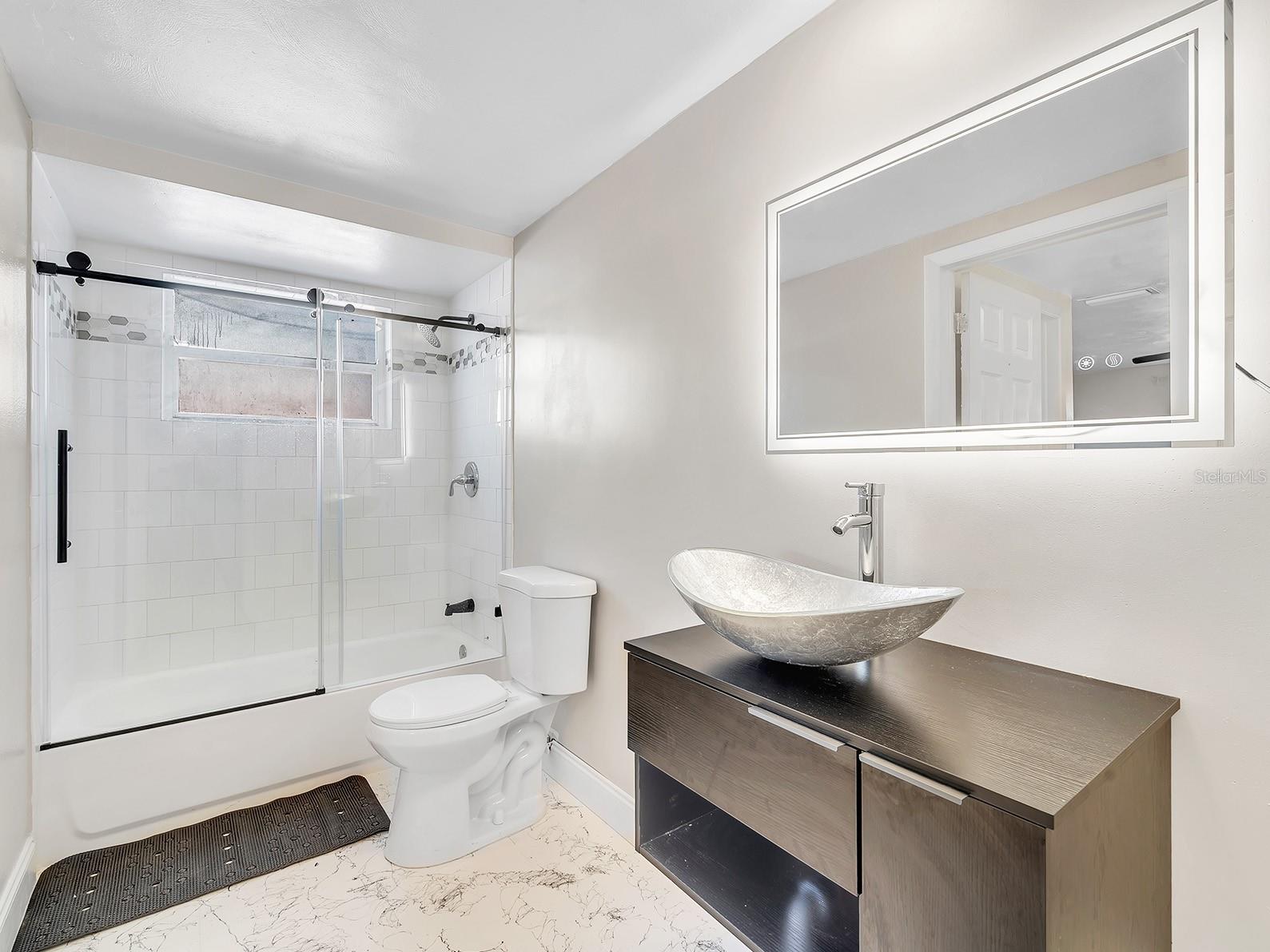 EMBASSY HILLS - Residential