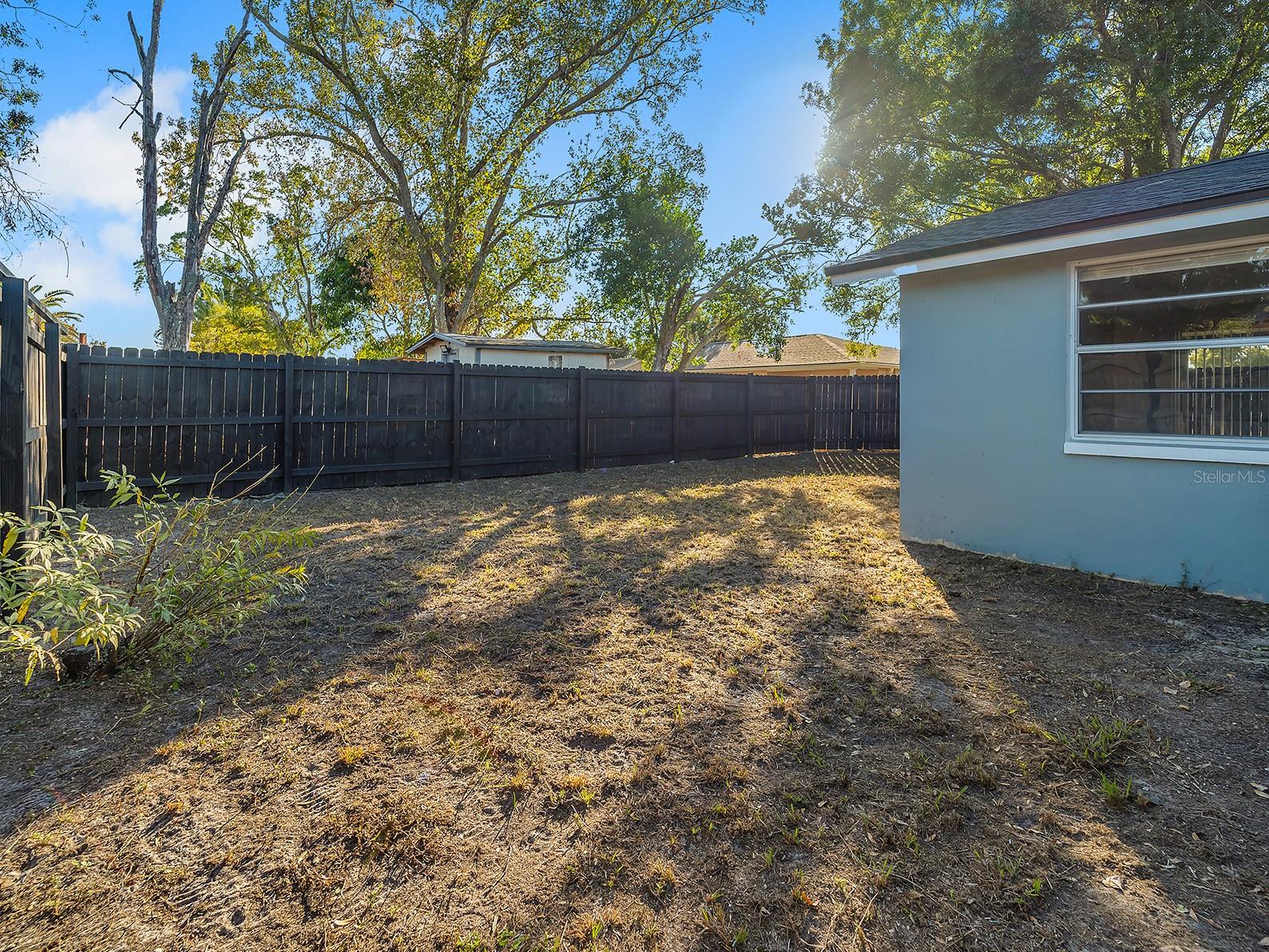 EMBASSY HILLS - Residential