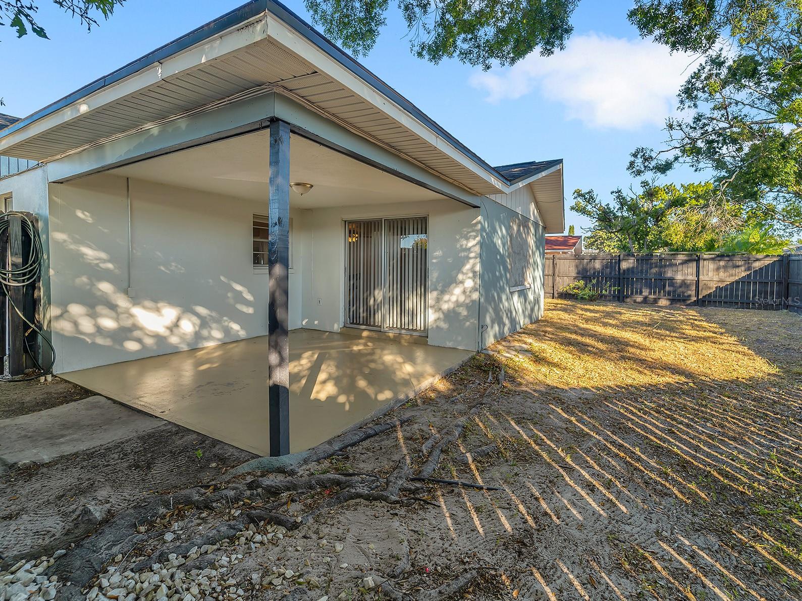 EMBASSY HILLS - Residential