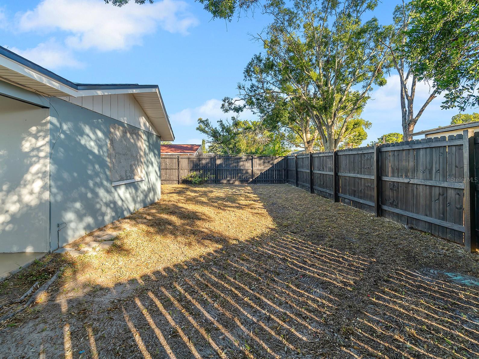 EMBASSY HILLS - Residential