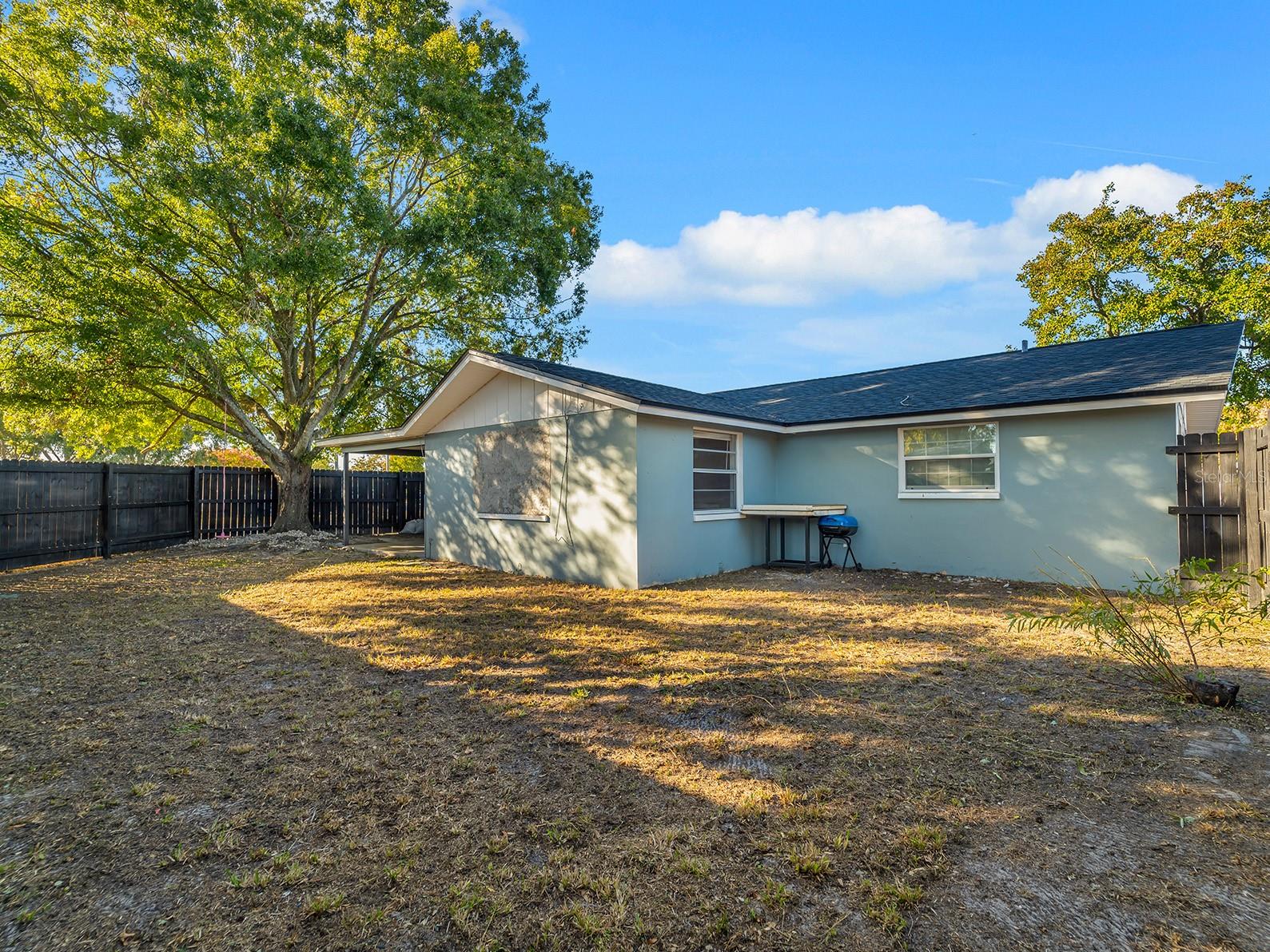 EMBASSY HILLS - Residential