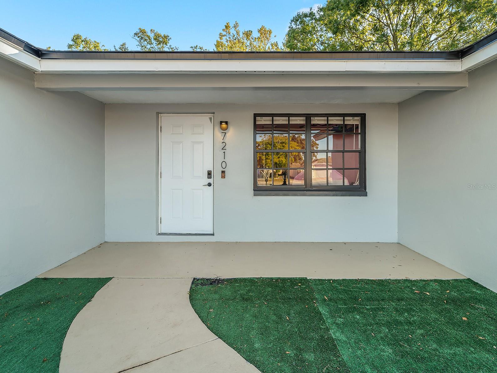 EMBASSY HILLS - Residential