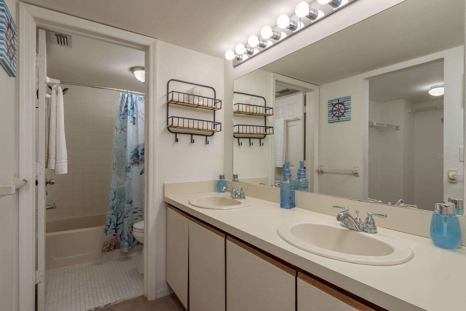 HEATHER COVE NEW PORT - Residential Lease