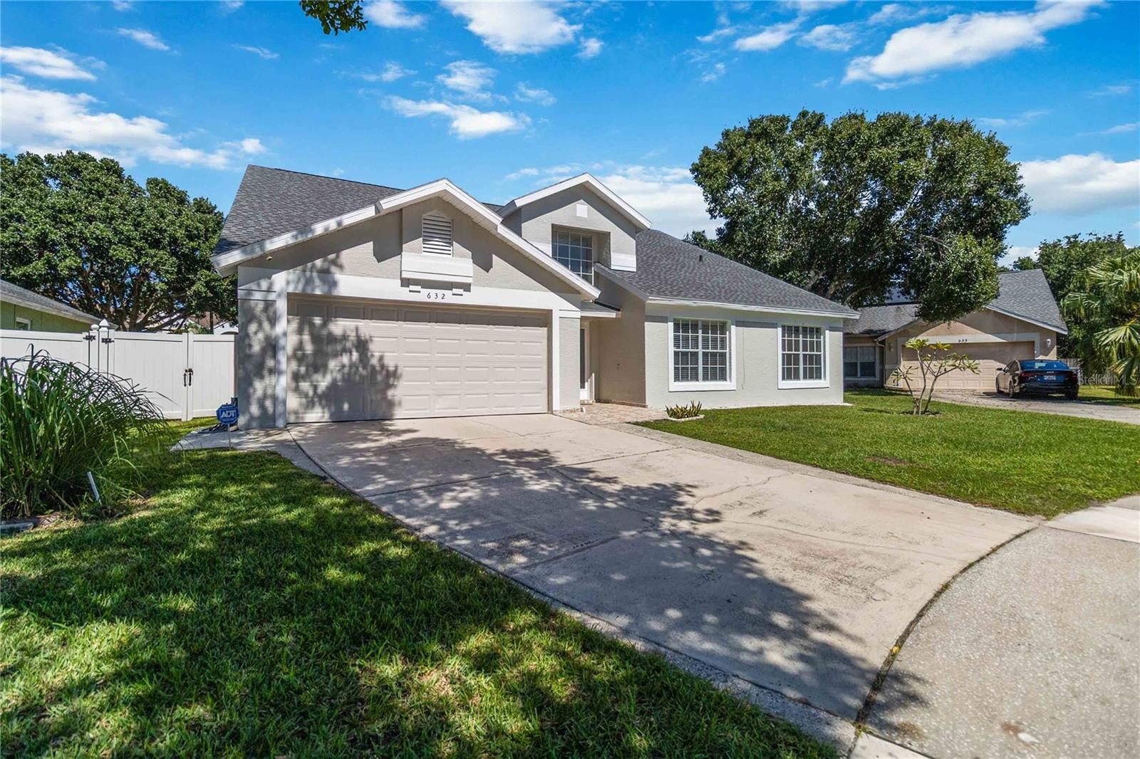 632 HERONS NEST COURT