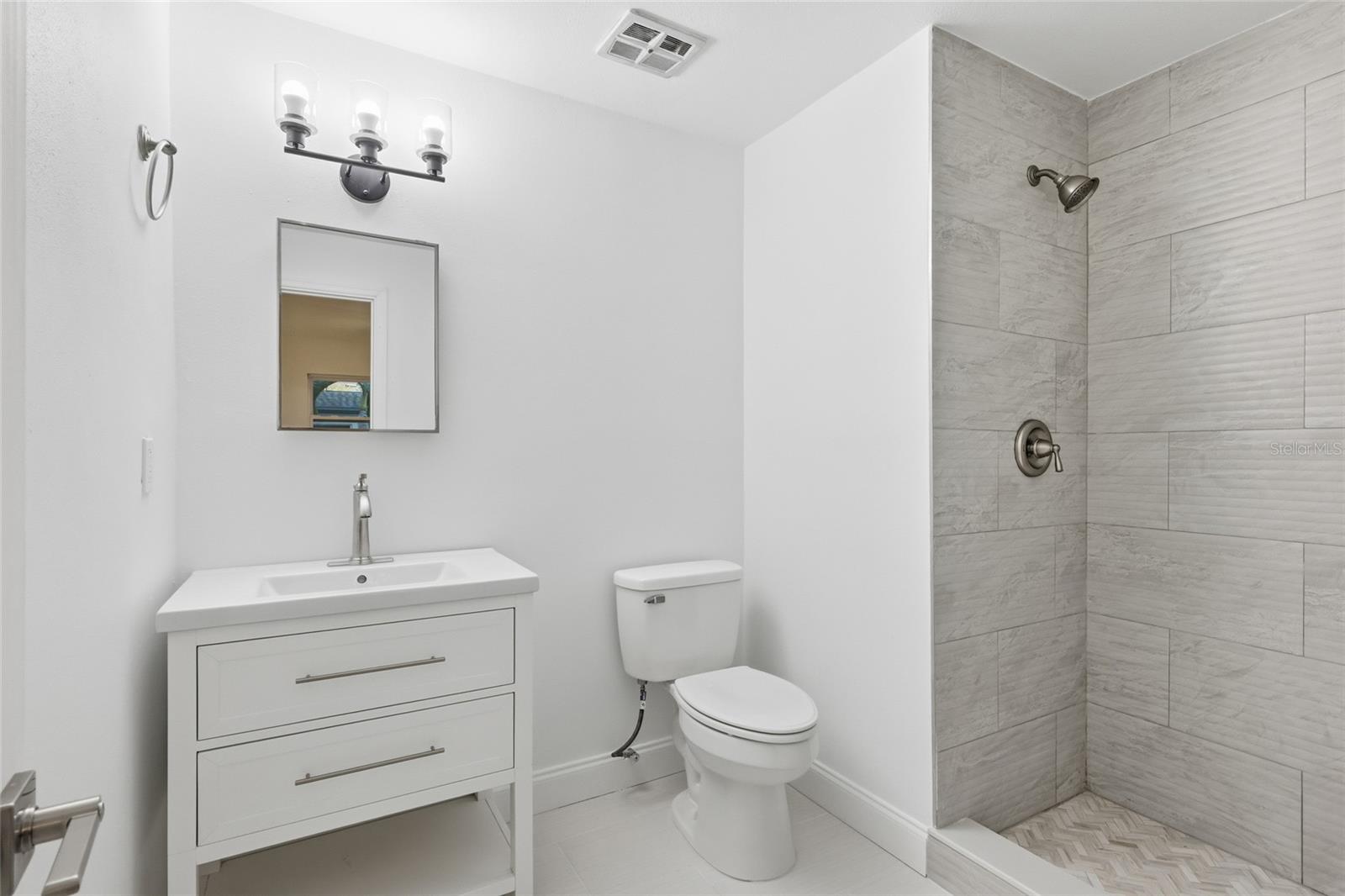 SHORE ACRES EDGEWATER SEC - Residential