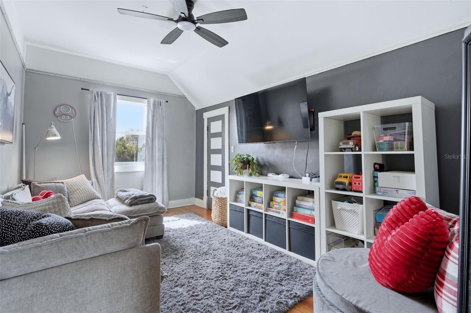 MC ELROYS RESUB BLK 133 DELANO - Residential