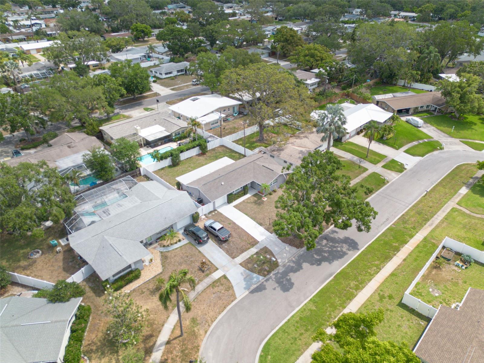 1624 CHATEAU DRIVE