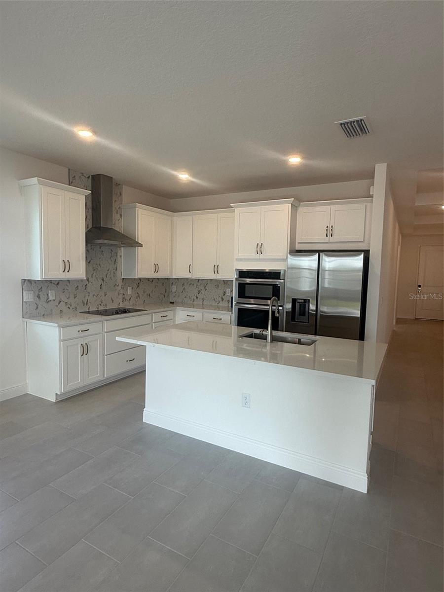 4878 SHADY PINES DRIVE