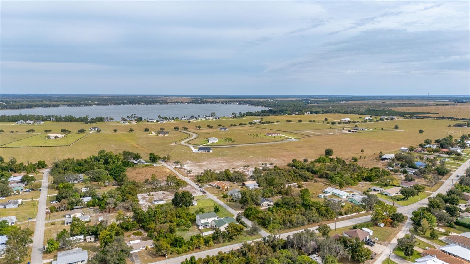 BREEZY POINT PARK - Residential