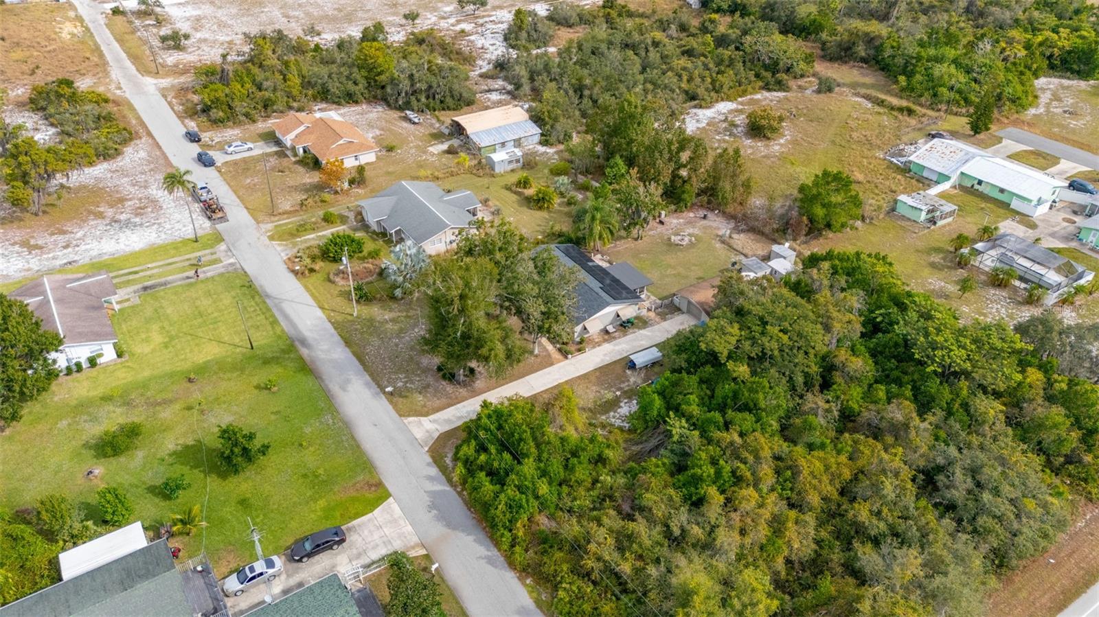 BREEZY POINT PARK - Residential