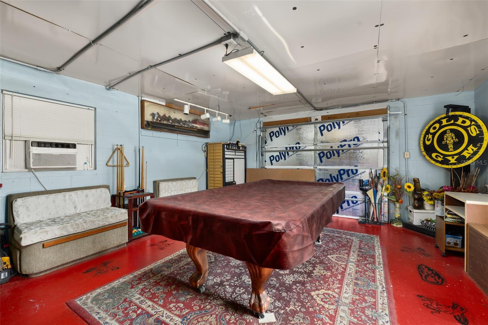 BREEZY POINT PARK - Residential