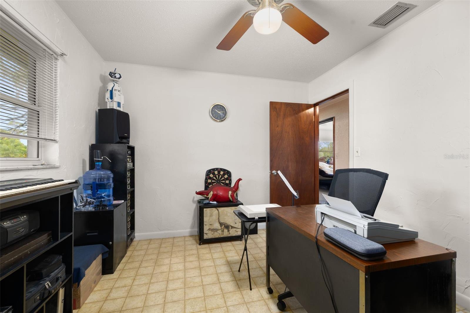 BREEZY POINT PARK - Residential