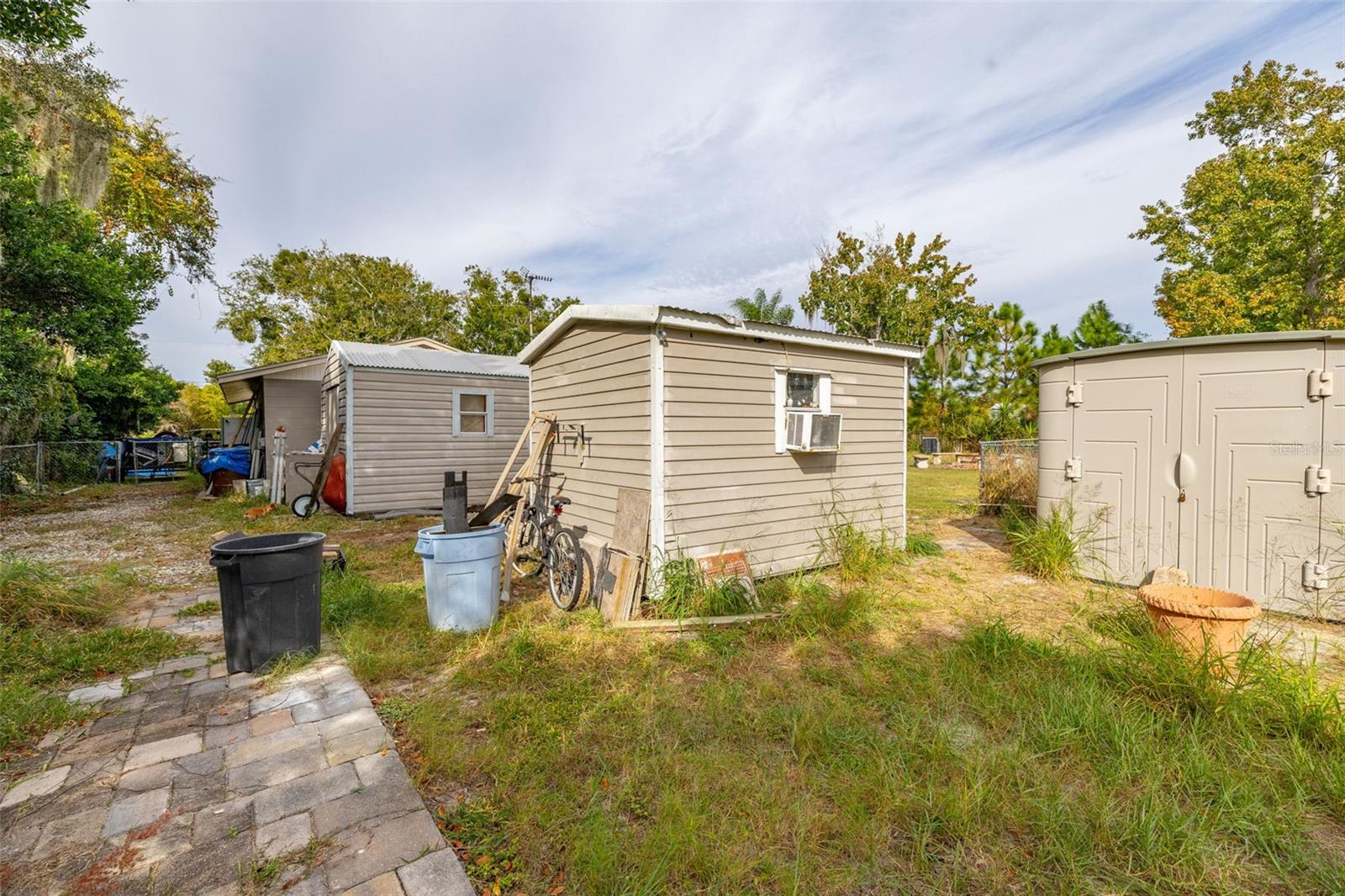 BREEZY POINT PARK - Residential