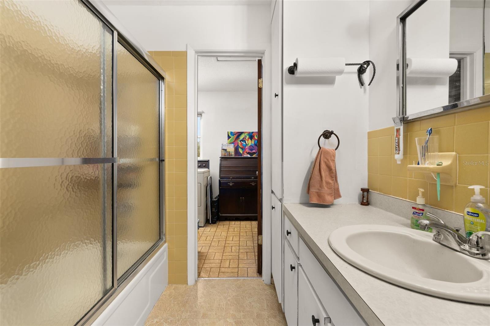 BREEZY POINT PARK - Residential