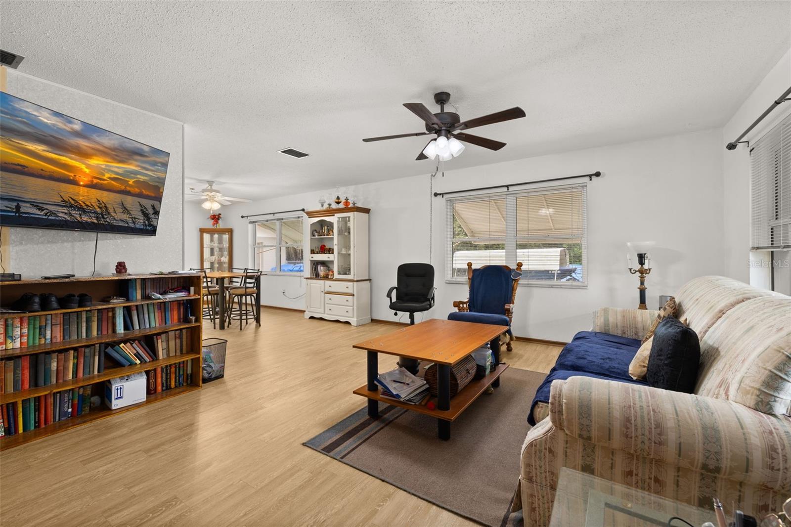 BREEZY POINT PARK - Residential