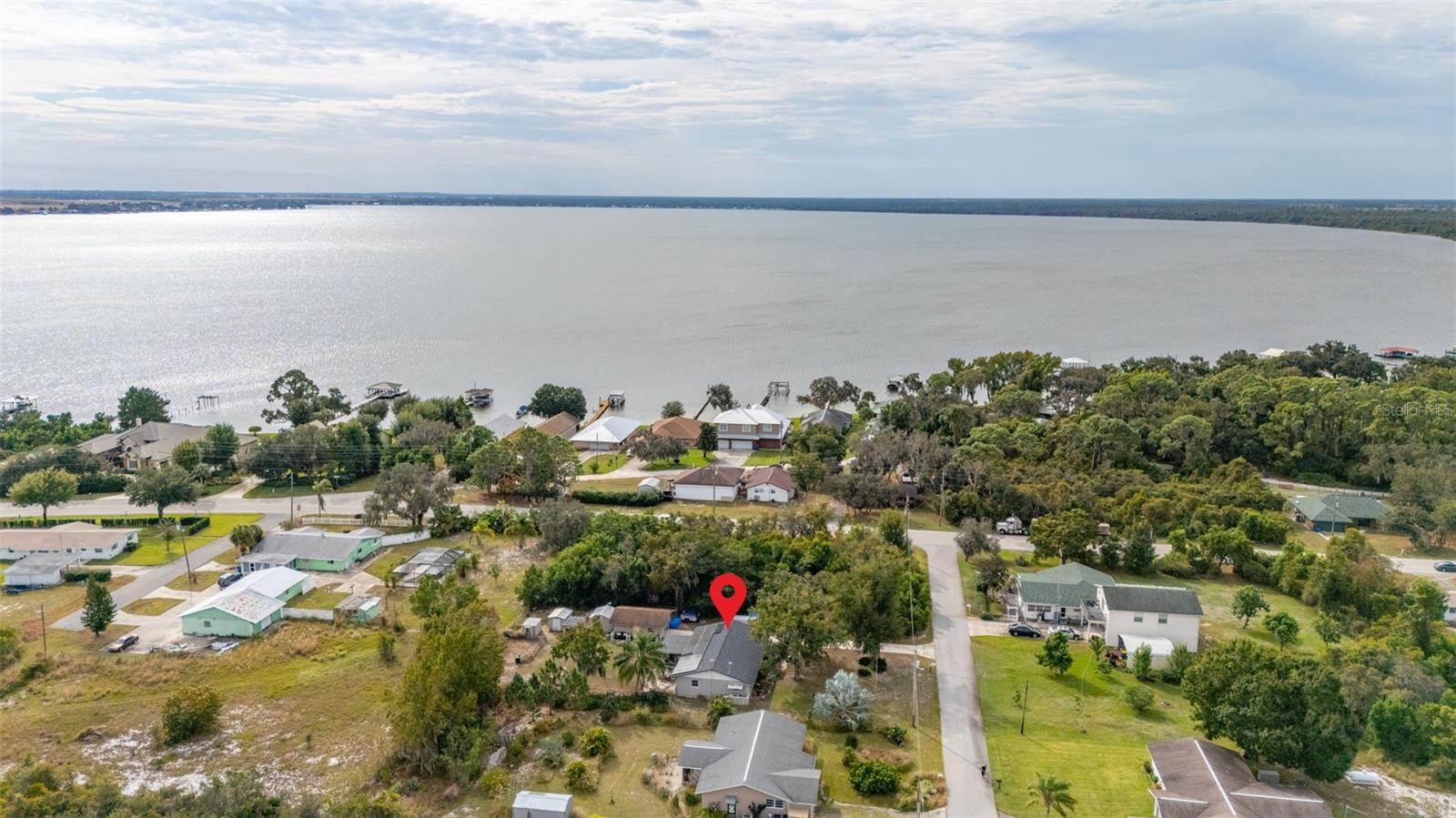 BREEZY POINT PARK - Residential