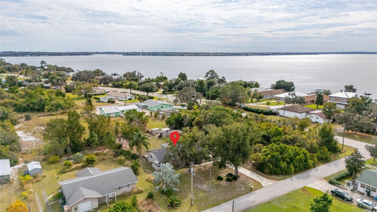 BREEZY POINT PARK - Residential