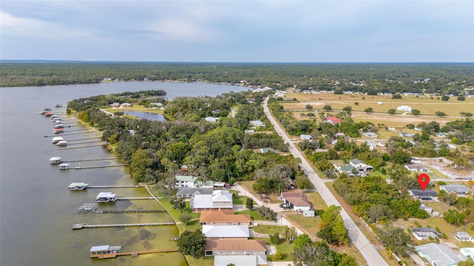 BREEZY POINT PARK - Residential