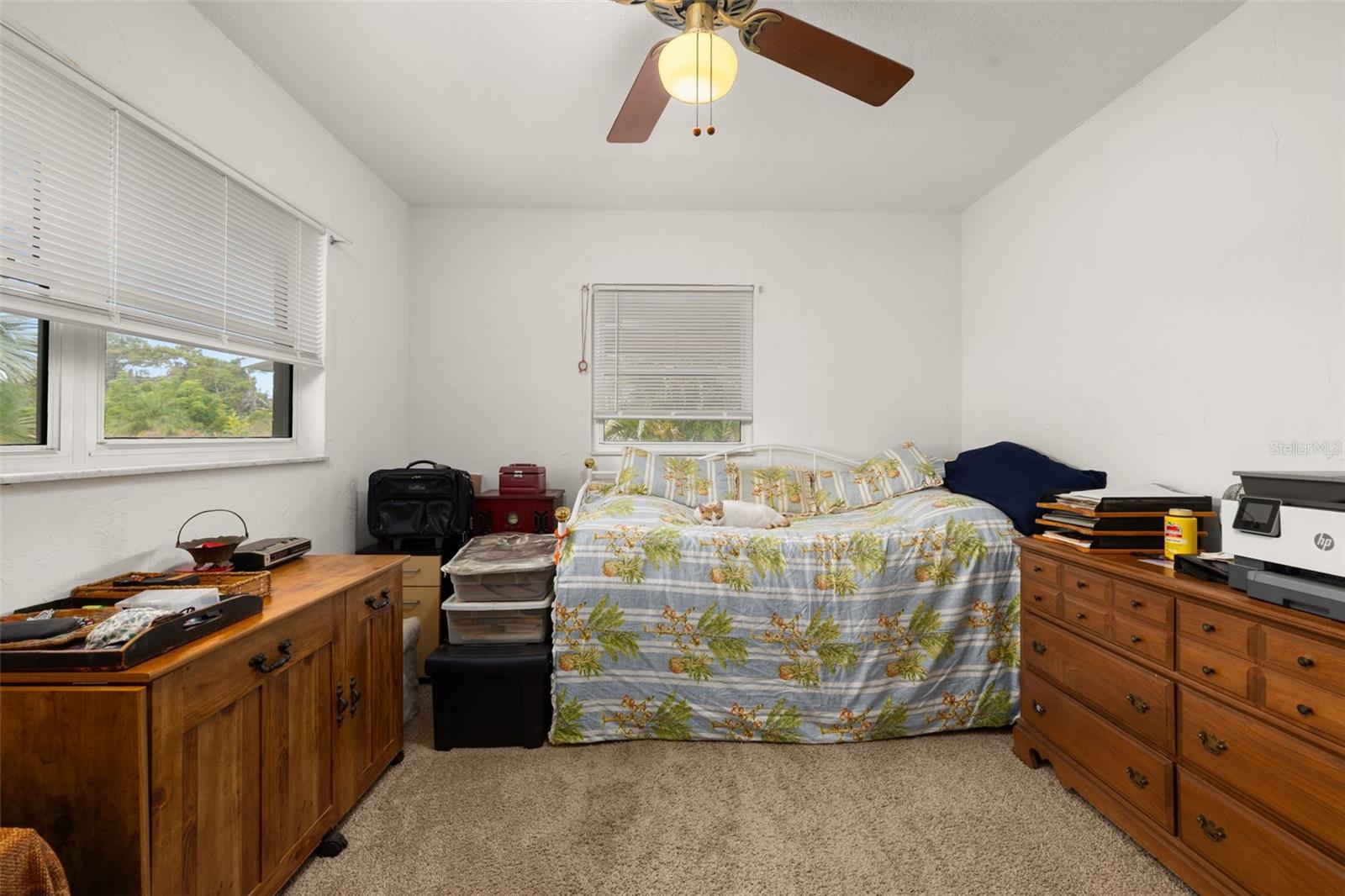 BREEZY POINT PARK - Residential