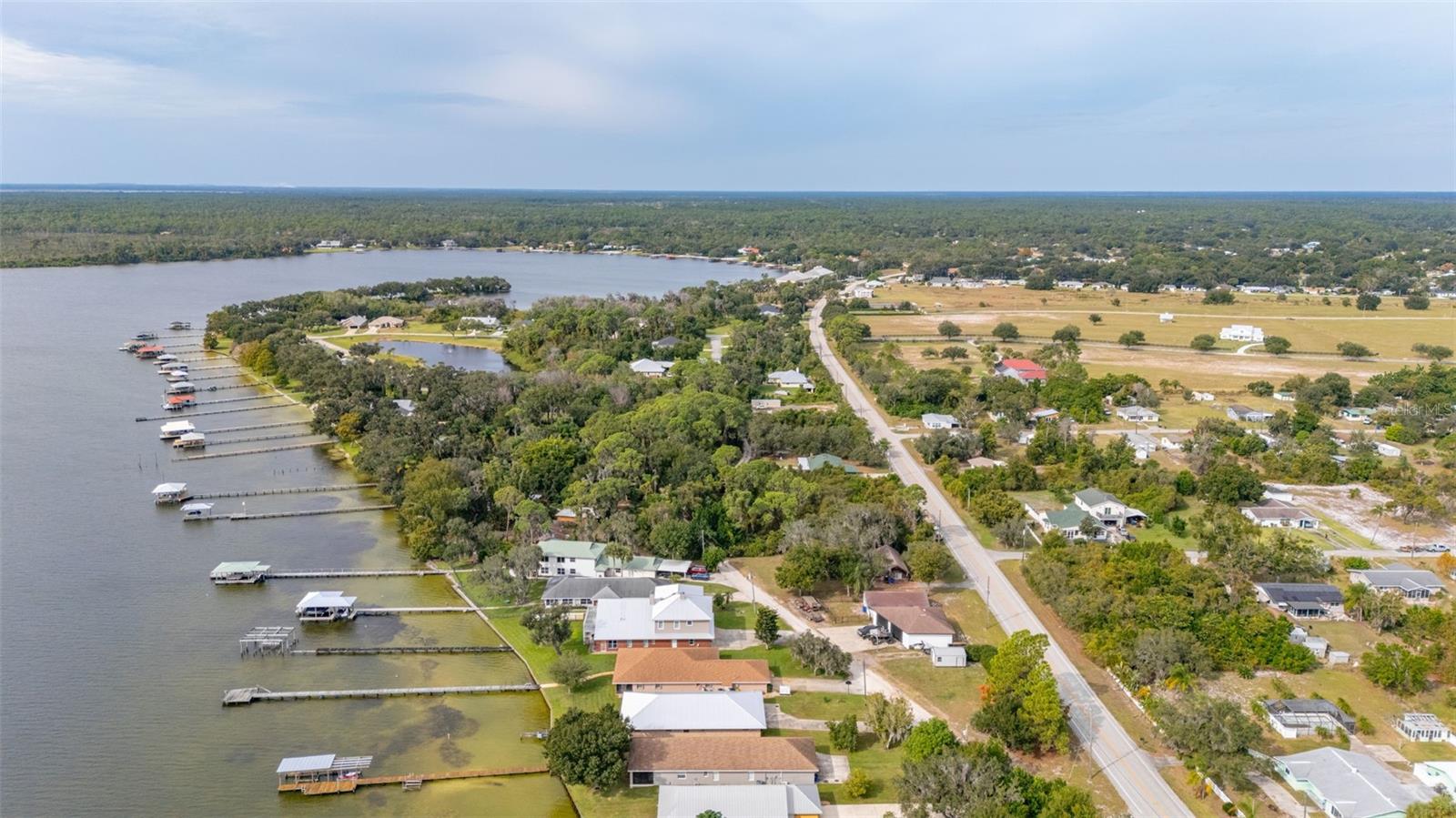 BREEZY POINT PARK - Residential