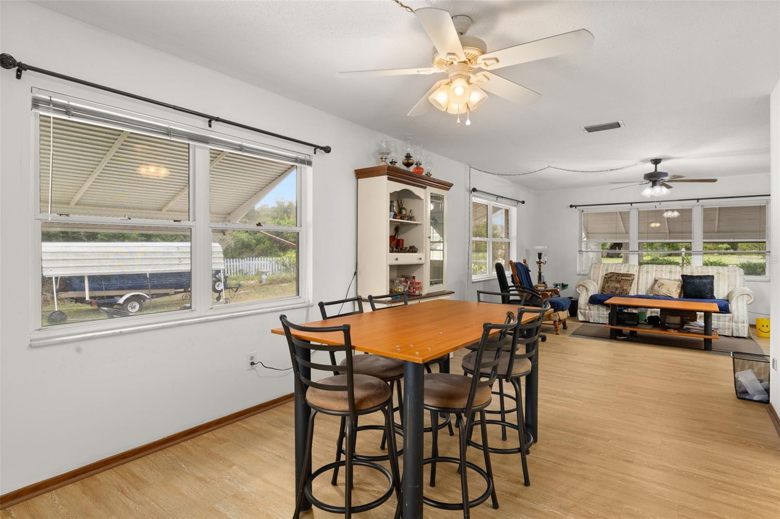 BREEZY POINT PARK - Residential