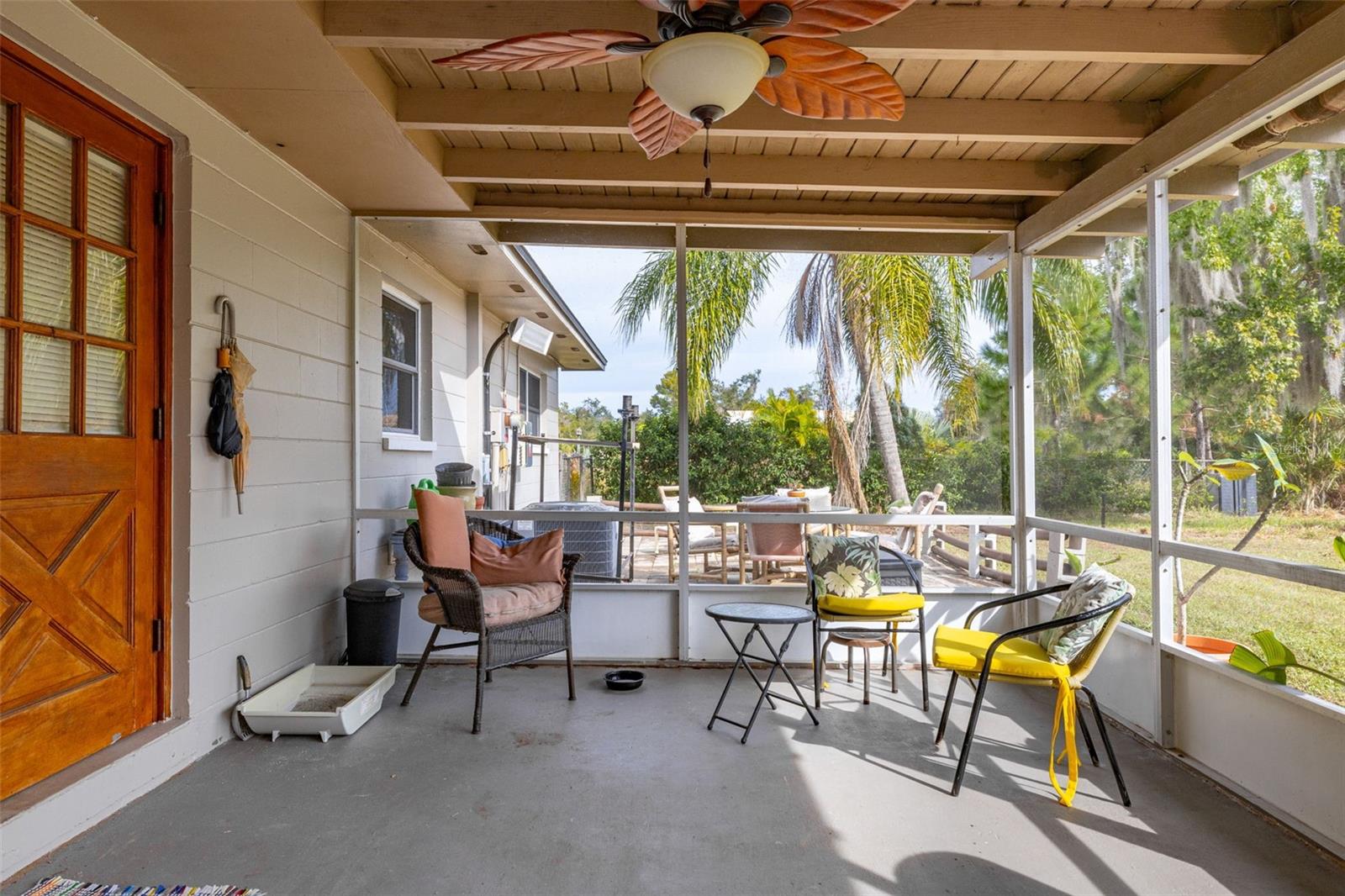 BREEZY POINT PARK - Residential