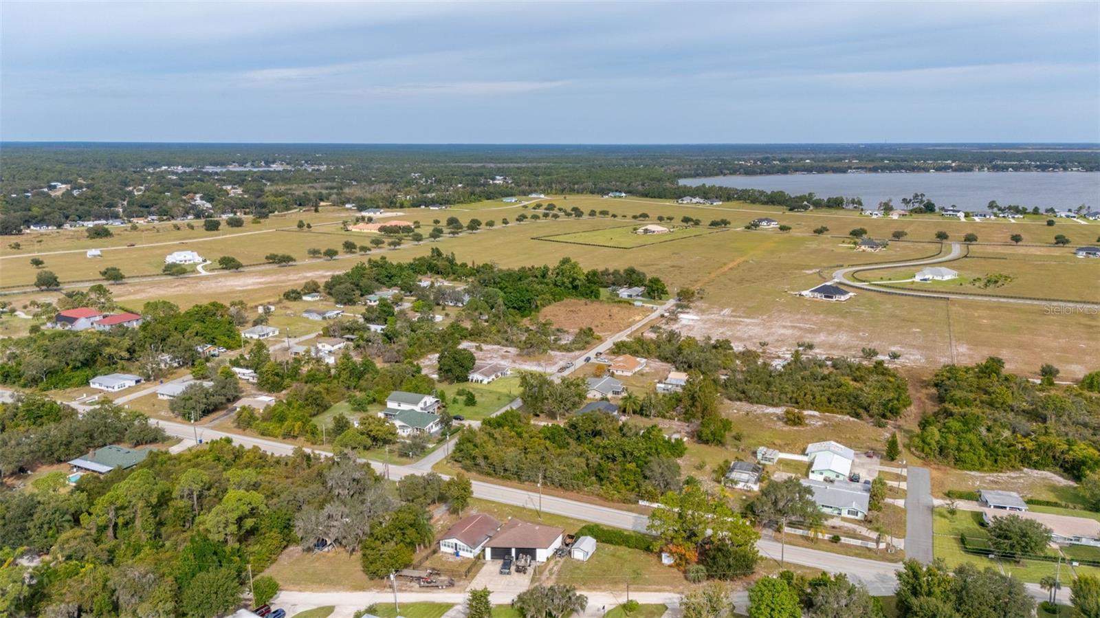 BREEZY POINT PARK - Residential