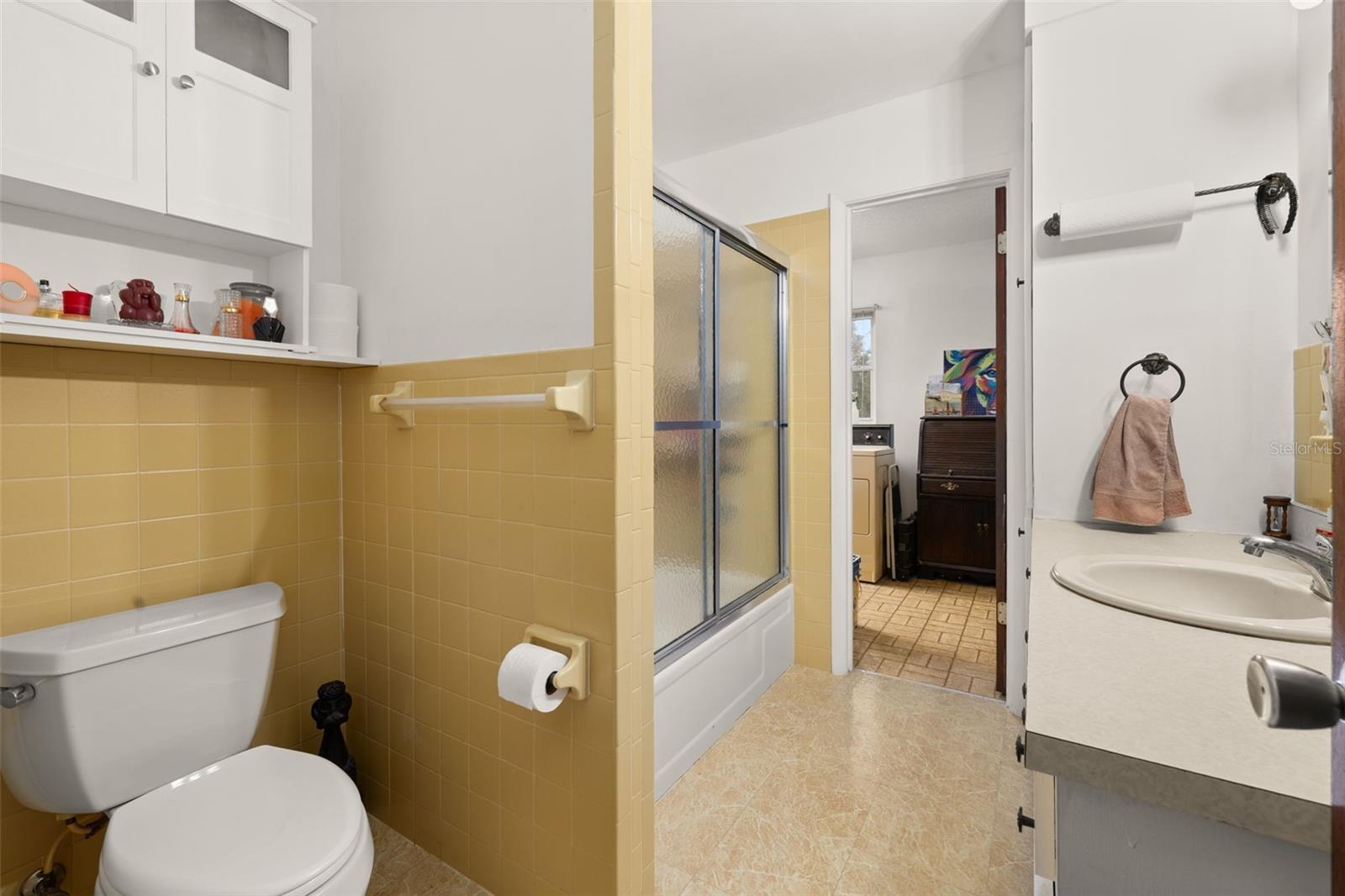 BREEZY POINT PARK - Residential