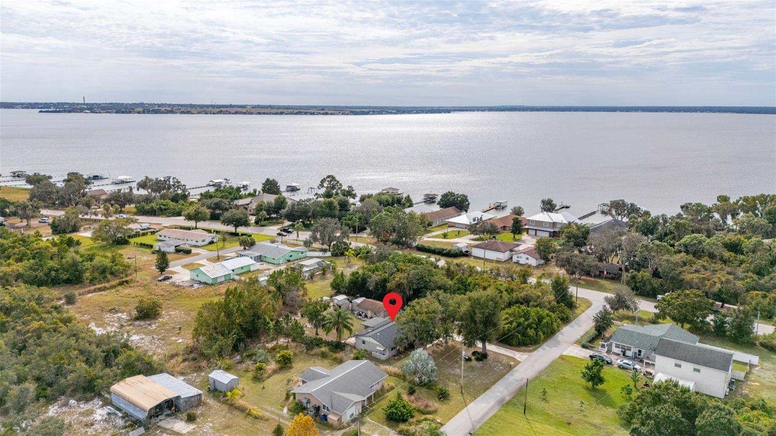 BREEZY POINT PARK - Residential